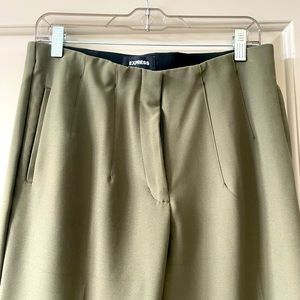 Express Ankle High Rise pant, M